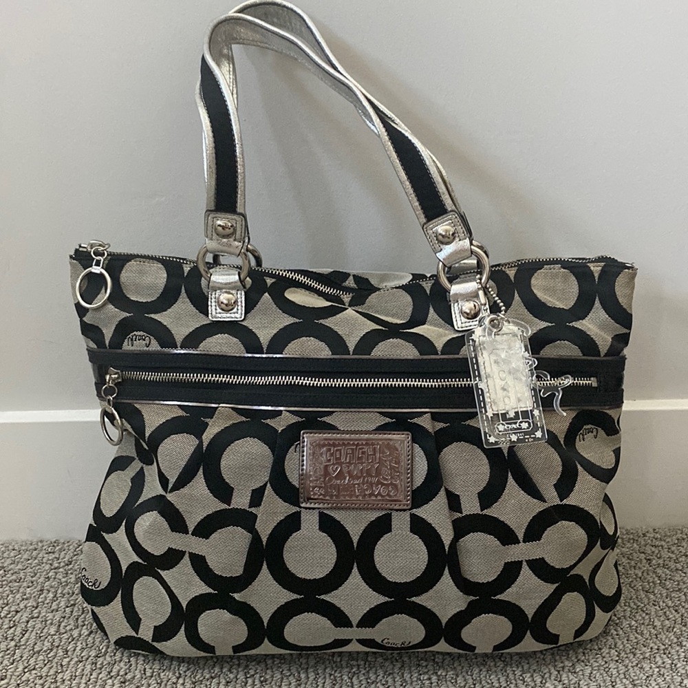 Coach Poppy Op Art Glam Tote. Black Grey Silver